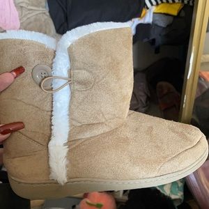 Cozy cozy home wear slippers